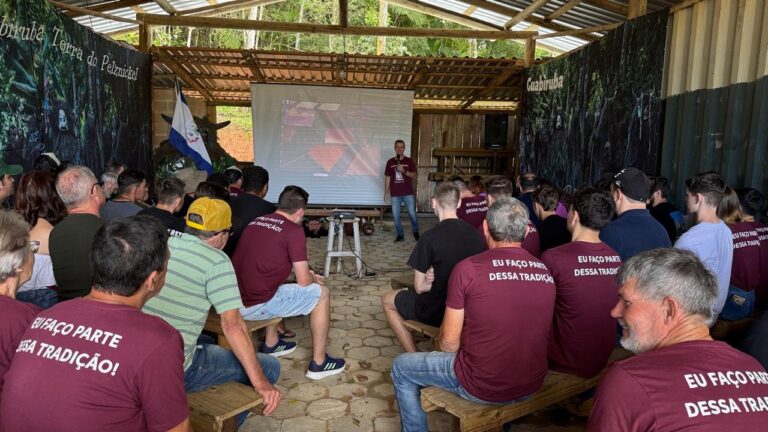 4ª Pelznickeltag reúne experiências e conhecimento para fortalecer tradições natalinas em Guabiruba